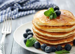 You can eat breakfast, following a kefir diet, with delicious diet pancakes
